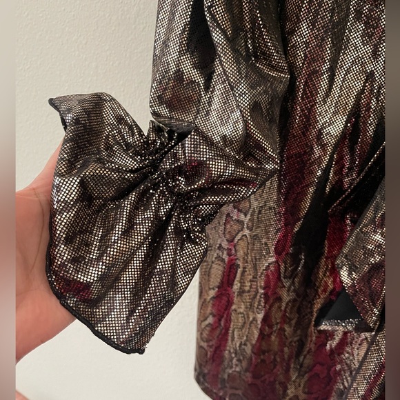 Elegant Leopard print Dress - Picture 3 of 4